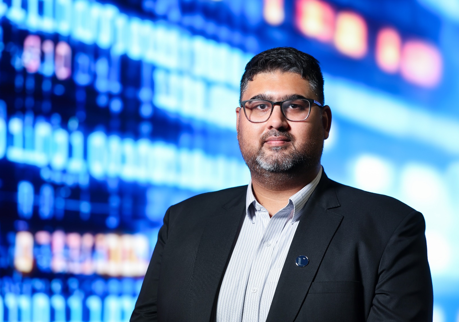 Dr Usman Hadi PhD, MSc, BSc (Hons), PgCHEP, FHEA, Member IEEE, Member RIS